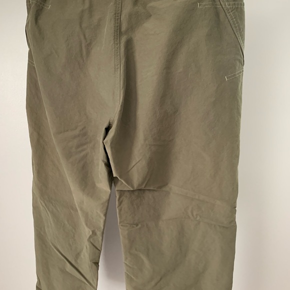 Columbia Capris - Picture 2 of 12